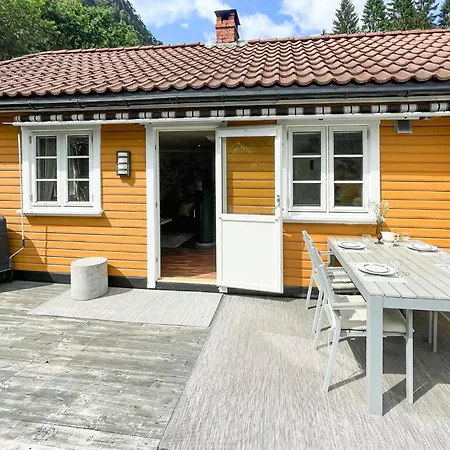 Kvasneset Holiday home *